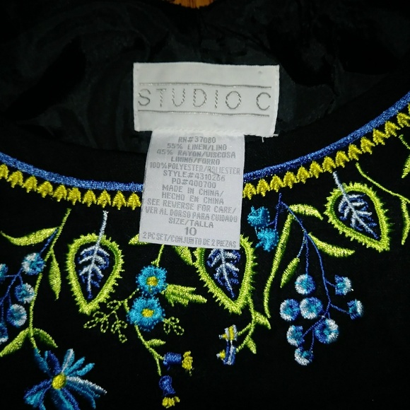 Black Embroidered Floral Top - Picture 2 of 6